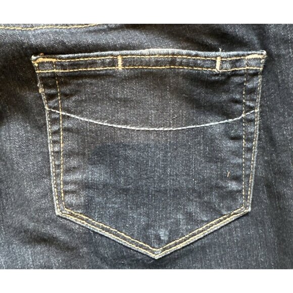 Paige Jeans Woman’s Canyon Boot, 28, wide leg, dark wash, mint condition - Picture 8 of 13